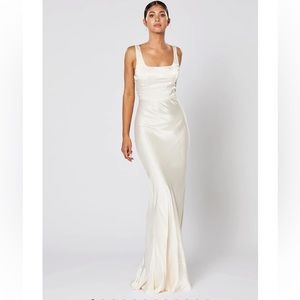 AMORE DRESS PEARL - SOLD OUT ON SITE